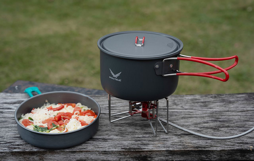 ظروف و ابزار آشپزی